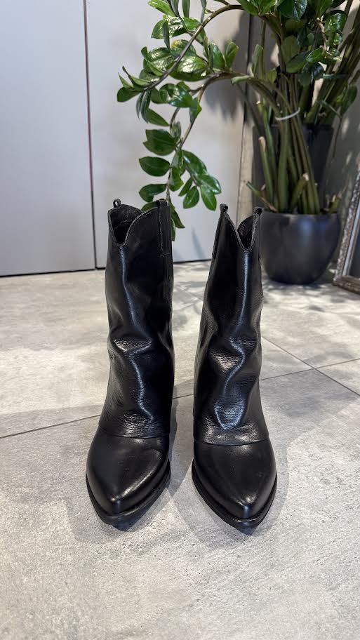 MISKA LEATHER BOOTS BLACK - Vesta Donna