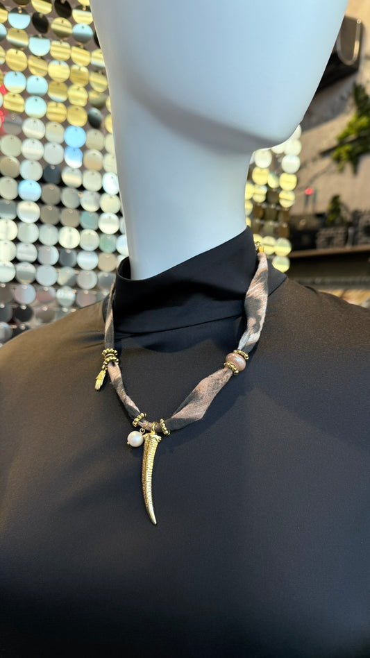 ΚΟΛΙΕ ΜΕ ΧΡΥΣΟ ΔΟΝΤΙ