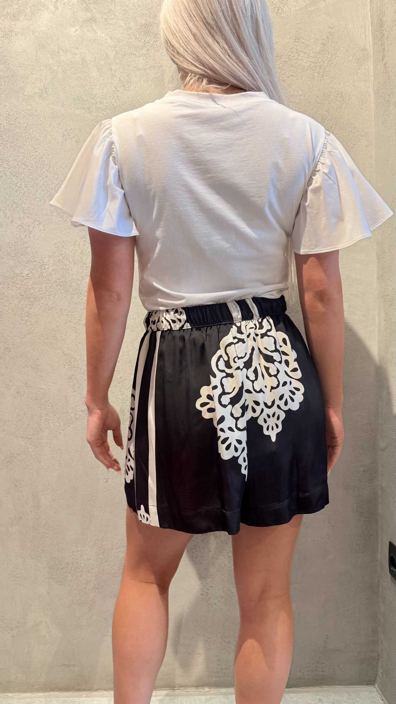 LIORA SHORTS - Vesta Donna