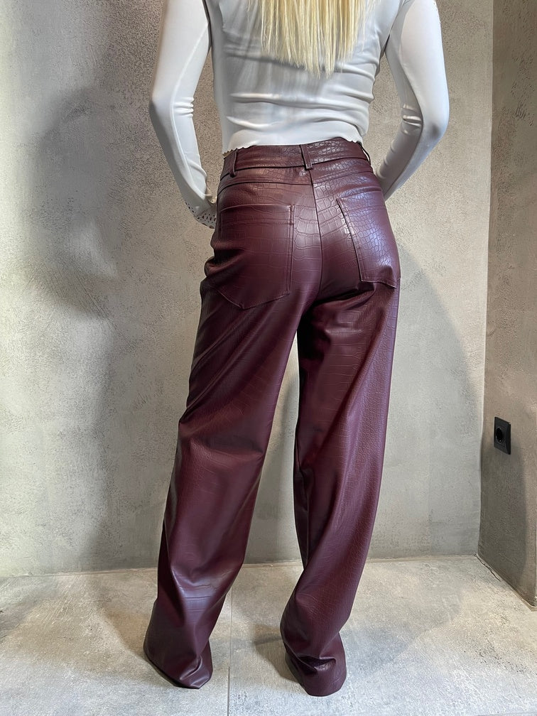 ALTHEA CROCO PANTS BURGUNDY - Vesta Donna