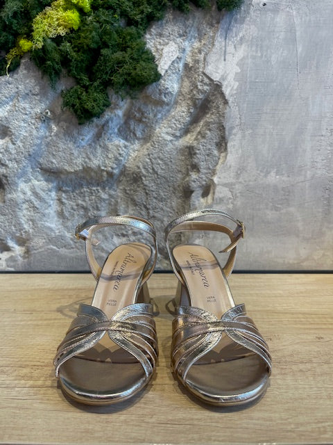 Italians MIA GOLD SANDALS - Vesta Donna