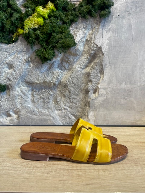 Italians JESSE YELLOW SLIPPERS - Vesta Donna