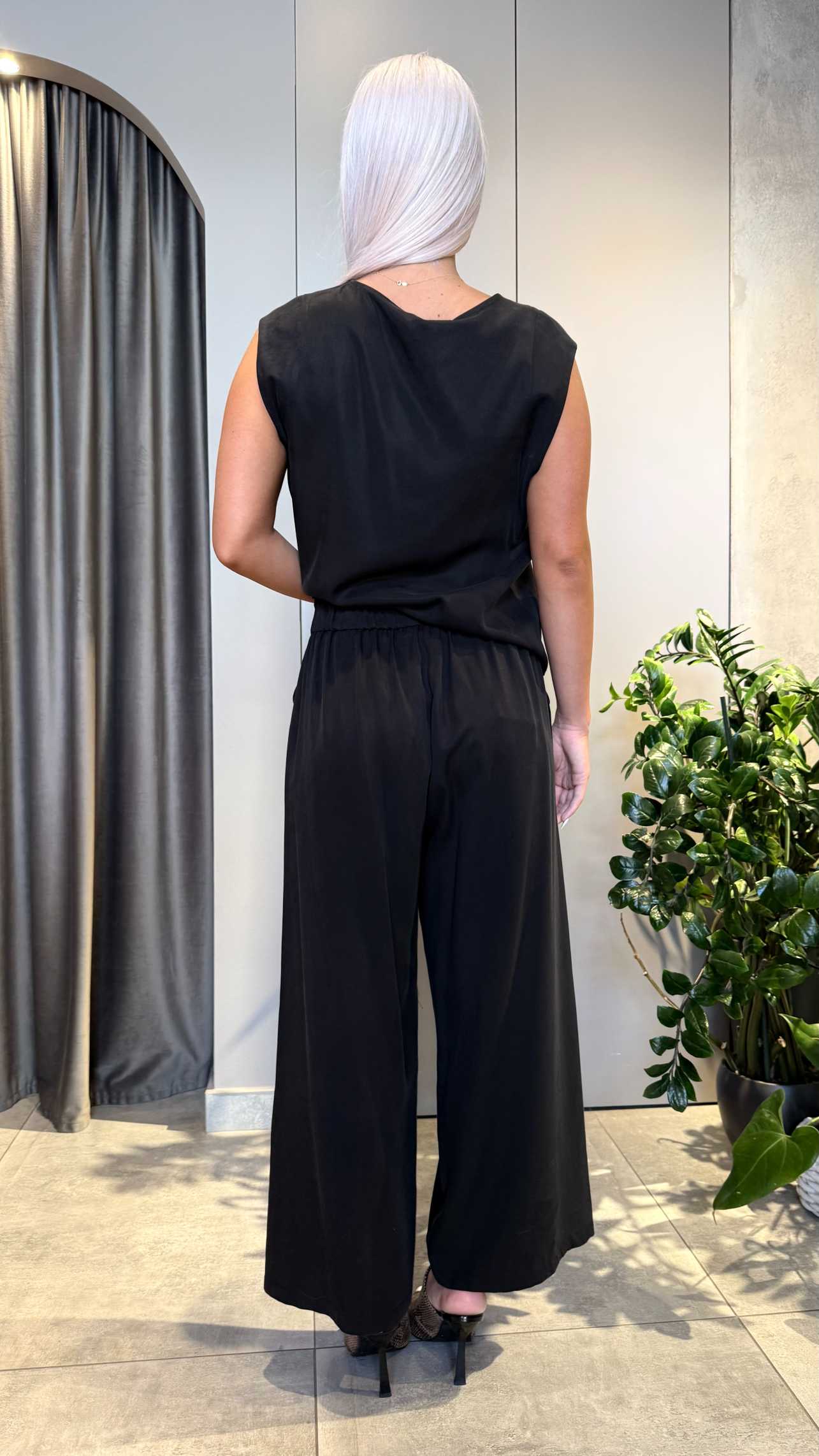 SOPHIA LYOCELL SET BLACK