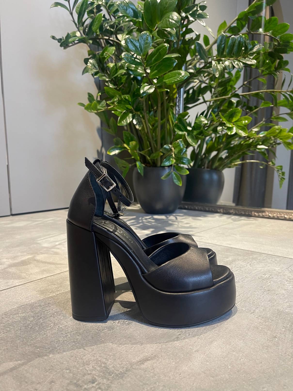 Mille Luci HIGH END HEELS - Vesta Donna