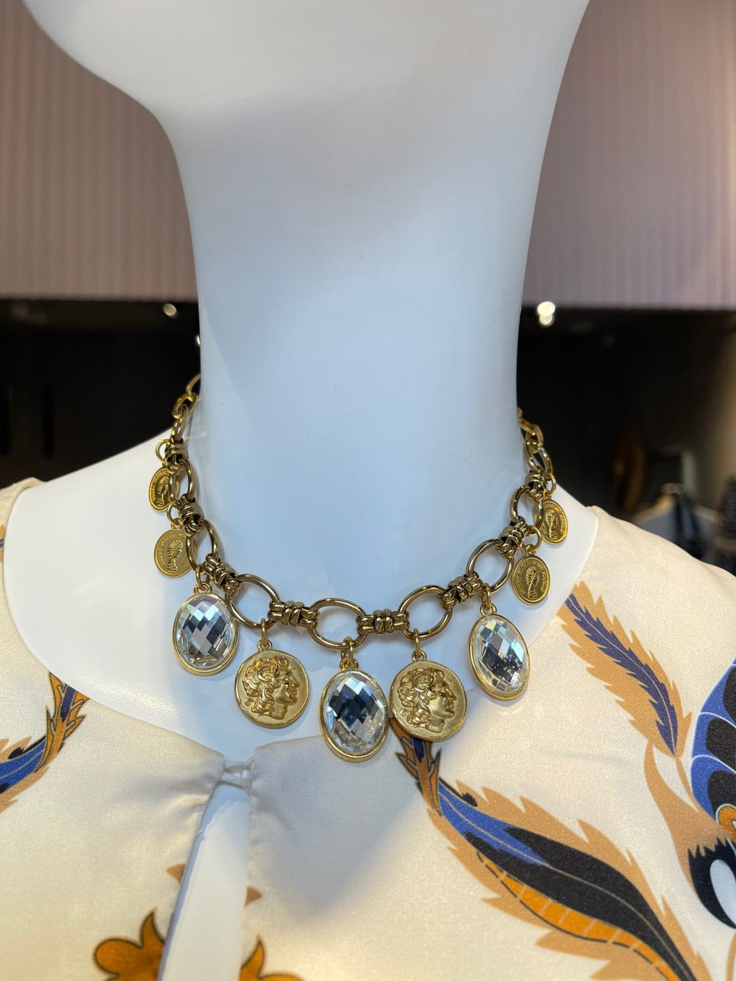 Vesta Donna ΚΟΛΙΕ ΜΕ ΦΛΟΥΡΙΑ ΚΑΙ ΣΤΡΑΣ - Vesta Donna