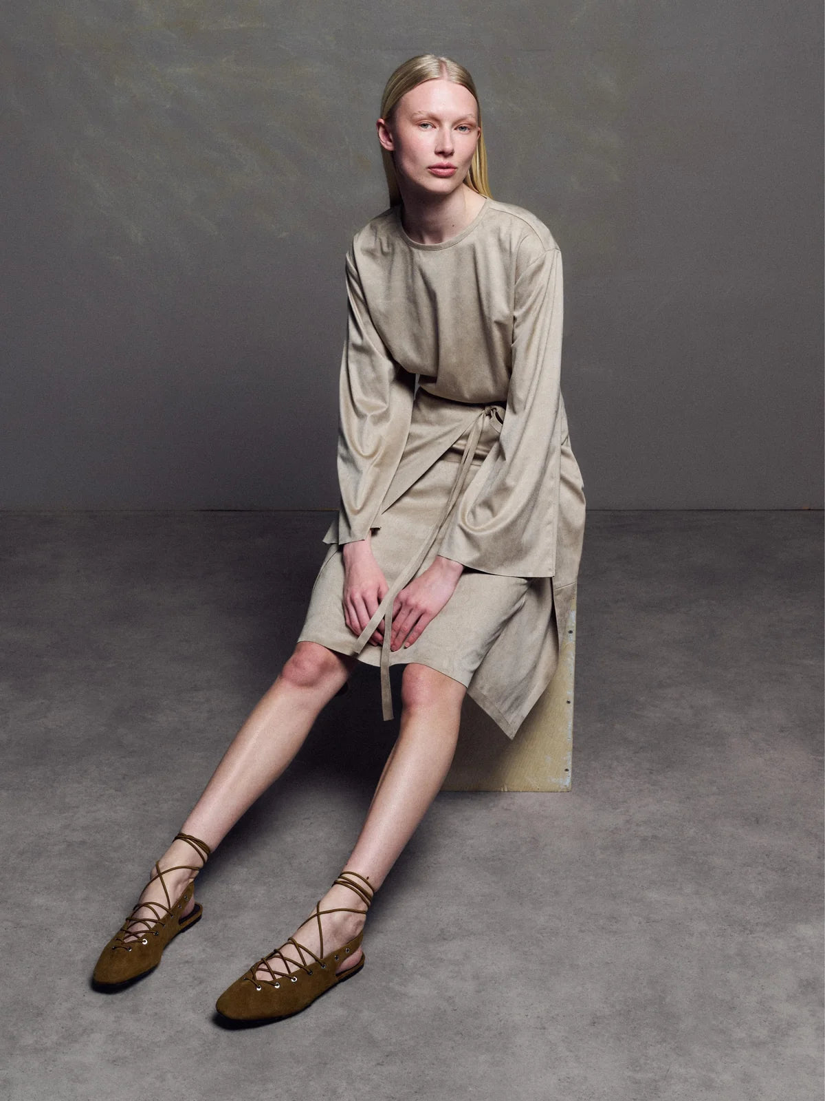 EASE SKIRT BEIGE