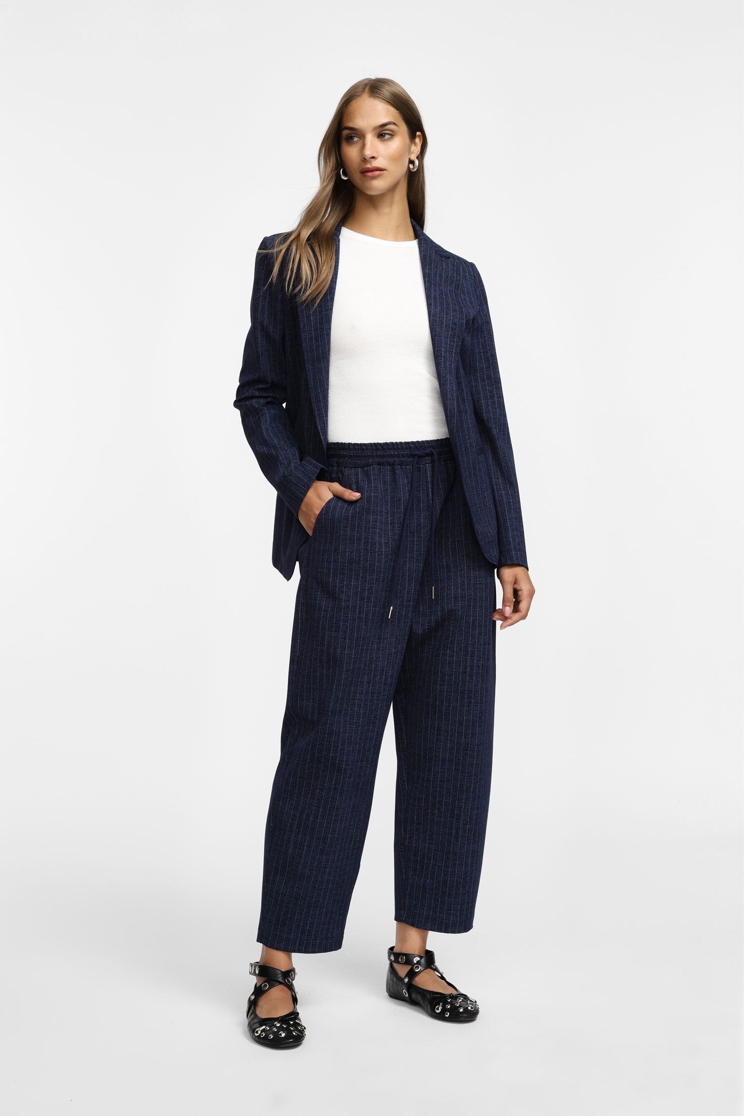 NIKKIA SUIT - Vesta Donna