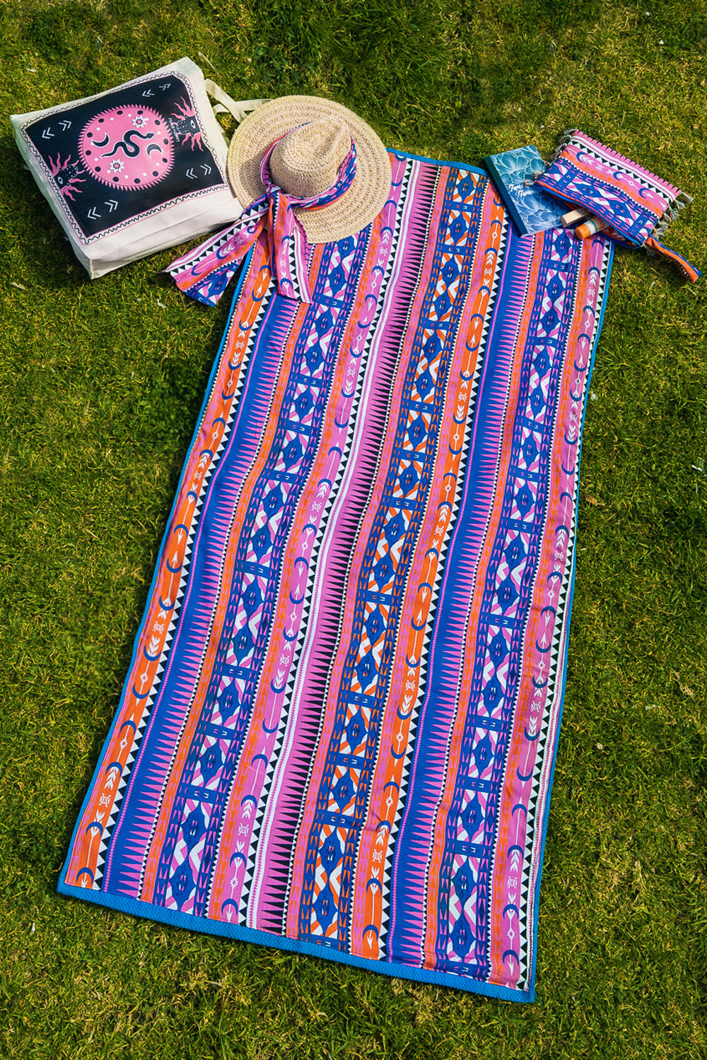 Peace & Chaos ENDEMIC BEACH TOWEL - Vesta Donna