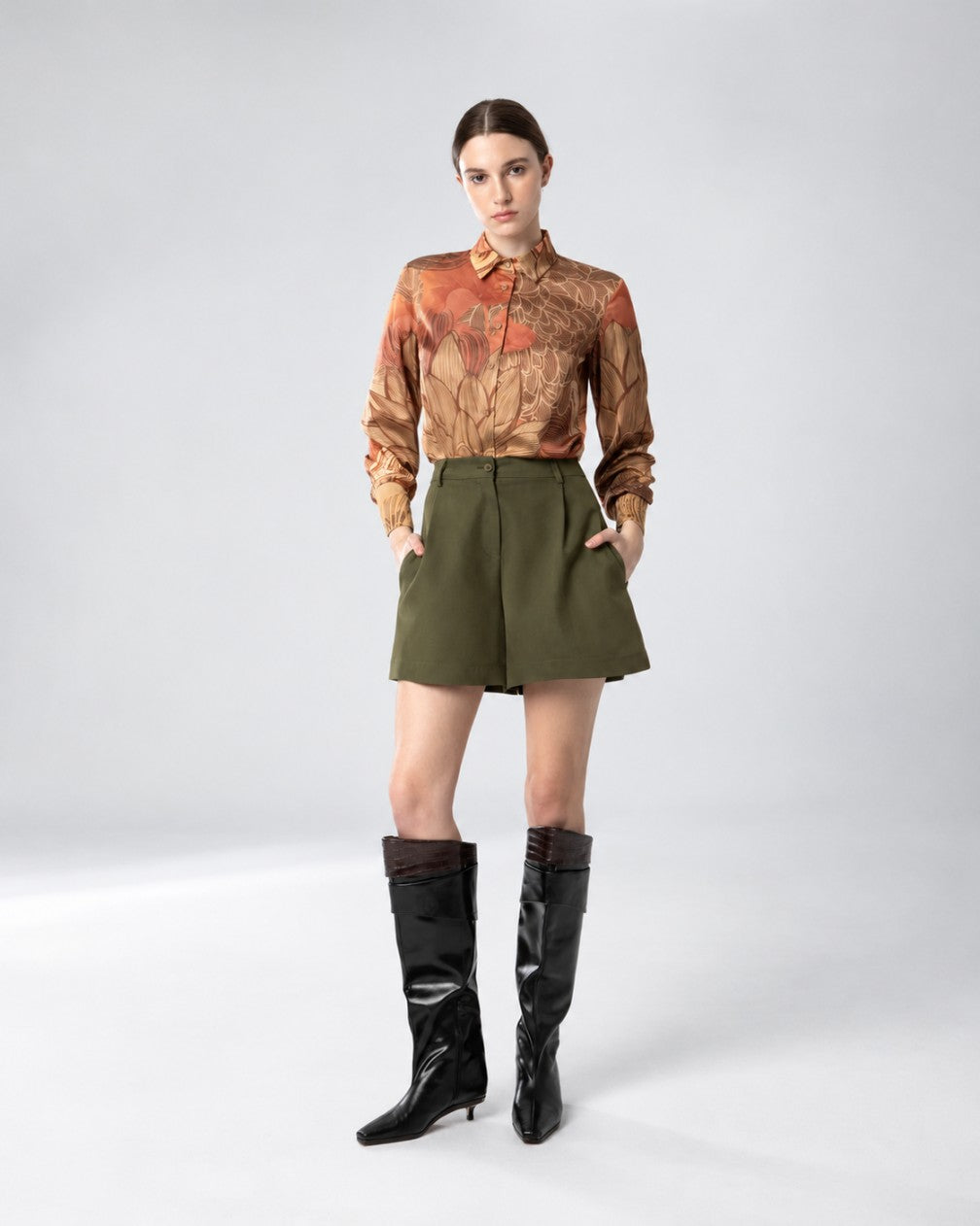 JULLIE SHORTS KHAKI