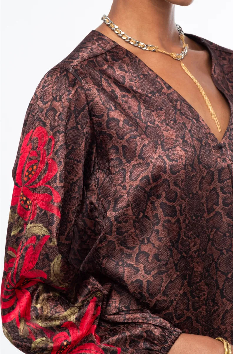 VENOMOUS TOP