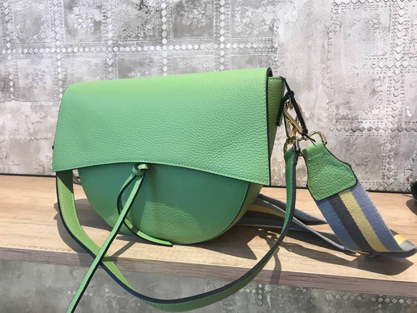 High Garden ΔΕΡΜΑΤΙΝΗ ΤΣΑΝΤΑ ΗΜΙΚΥΚΛΙΟ - Vesta Donna