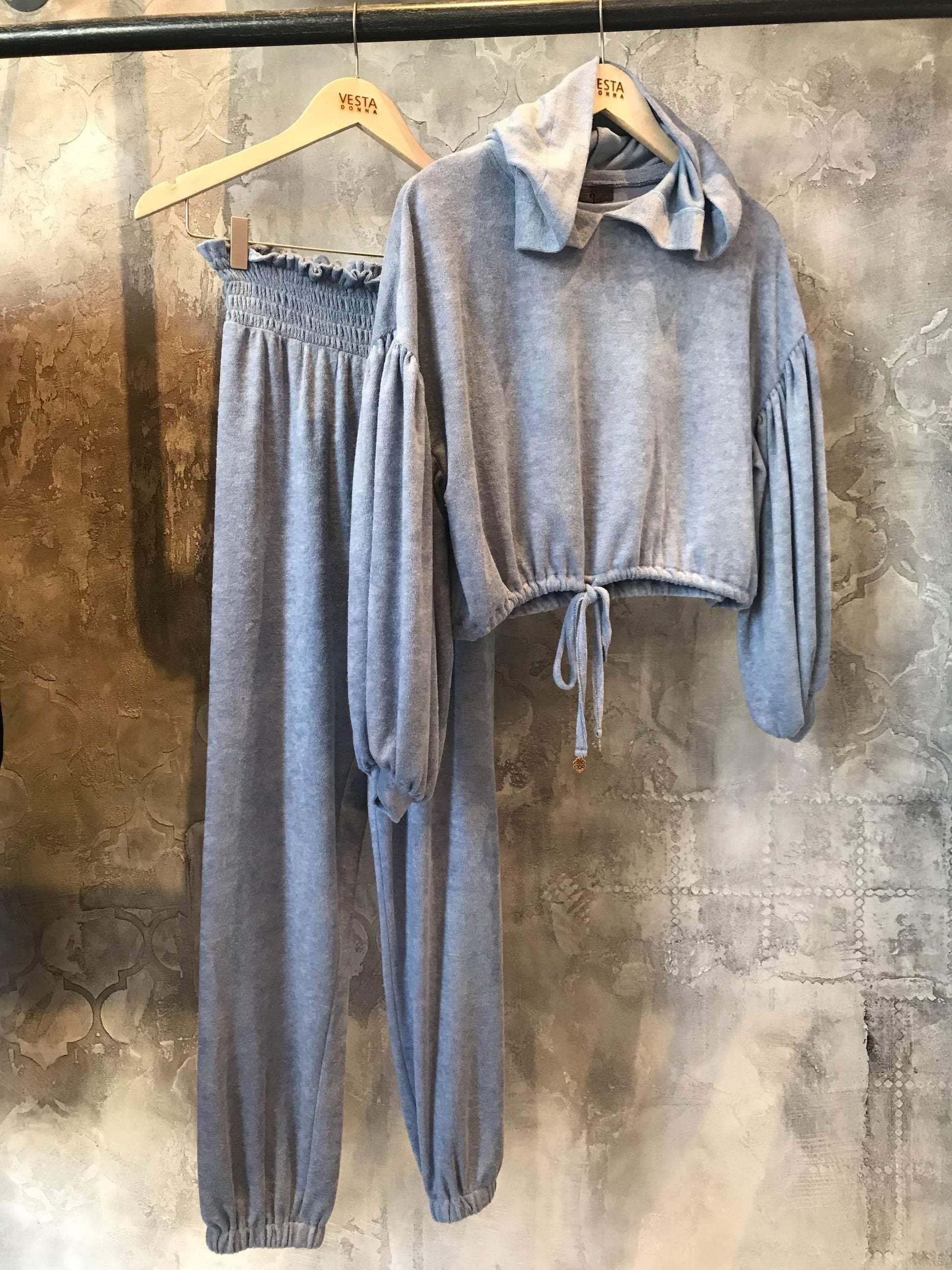 Nema ΦΟΡΜΕΣ ΜΕ ΚΟΥΚΟΥΛΑ ΚΑΙ ΛΑΣΤΙΧΟ - Vesta Donna