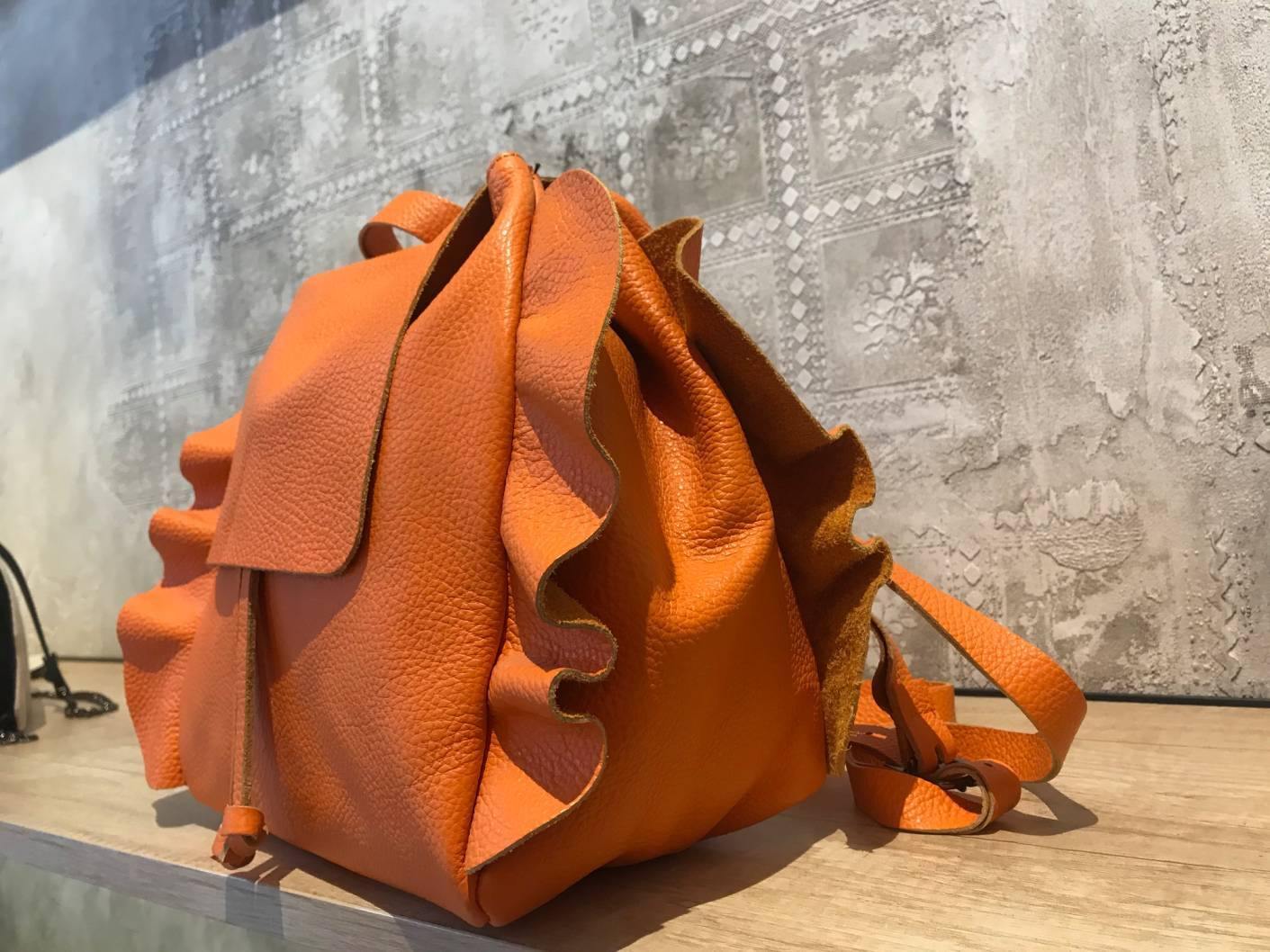 High Garden ΔΕΡΜΑΤΙΝΟΣ ΣΑΚΟΣ ΜΕ ΒΟΛΑΝ - Vesta Donna