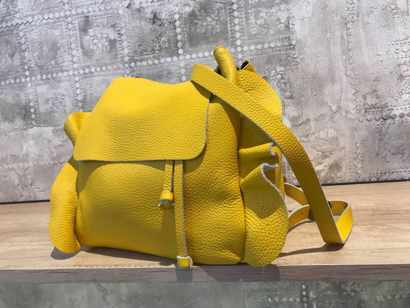 High Garden ΔΕΡΜΑΤΙΝΟΣ ΣΑΚΟΣ ΜΕ ΒΟΛΑΝ - Vesta Donna