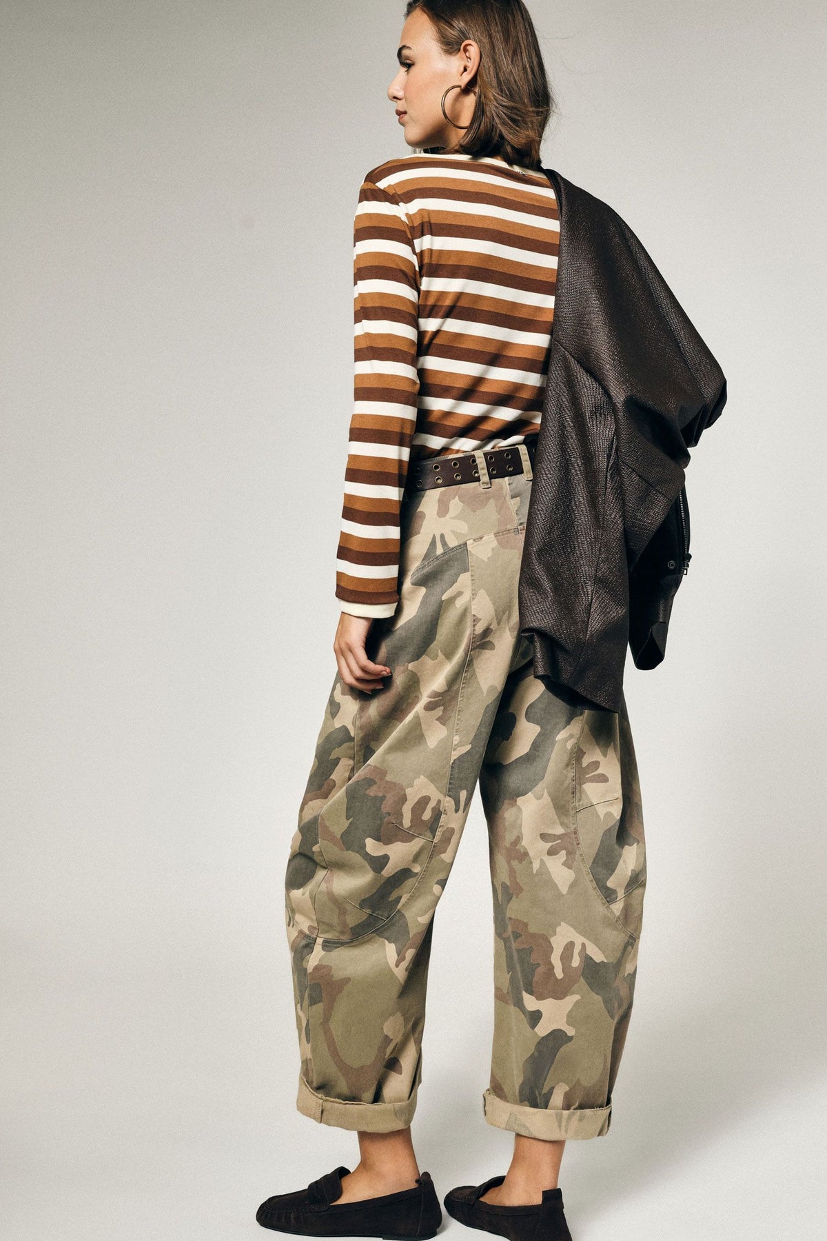 CAMO SLOUCHY PANTS