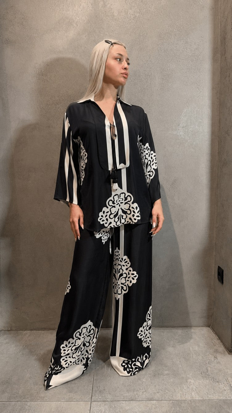 LIORA SET BLACK ECRU