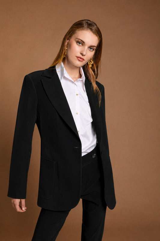 AVA SUIT