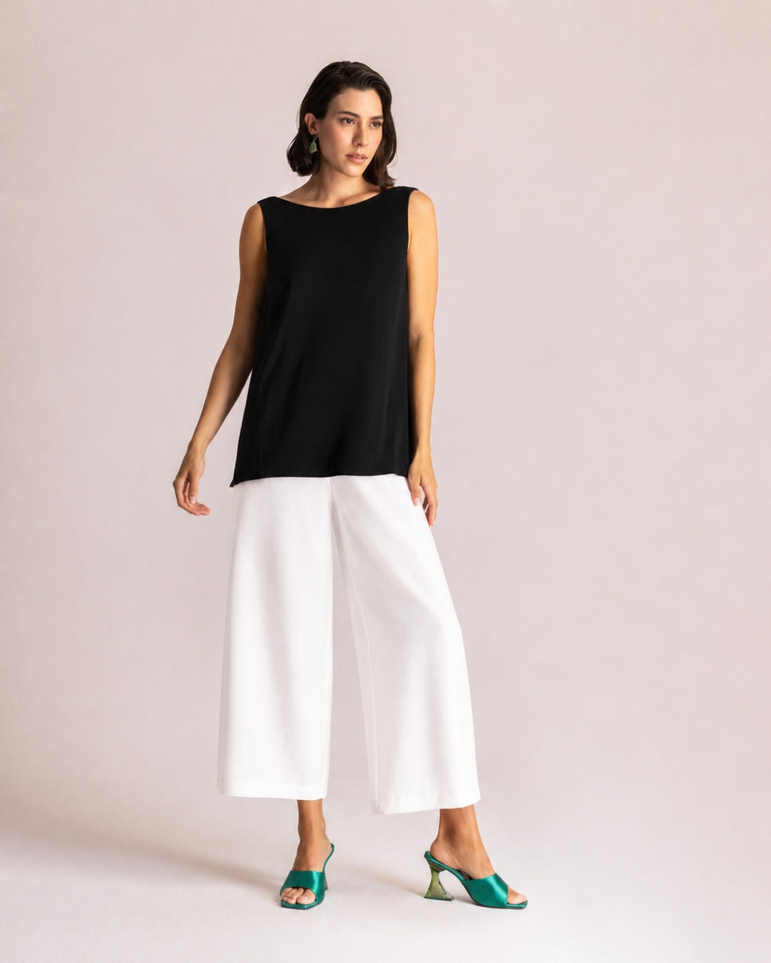 KELLY SLEEVELESS TOP BLACK