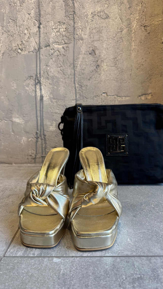 MAIRILYN PLATINUM LEATHER HEELS