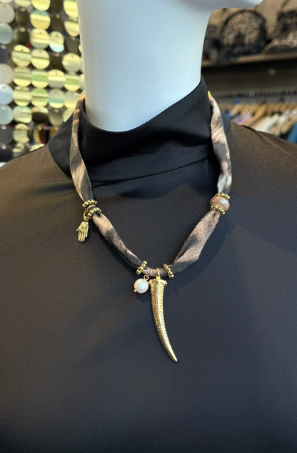 ΚΟΛΙΕ ΜΕ ΧΡΥΣΟ ΔΟΝΤΙ