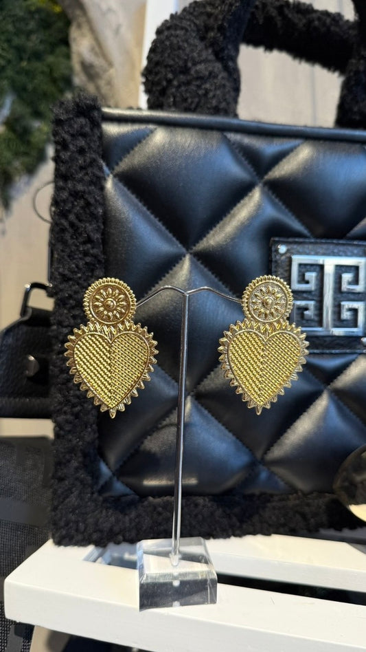 ΣΚΟΥΛΑΡΙΚΙΑ ΚΑΡΔΙΕΣ