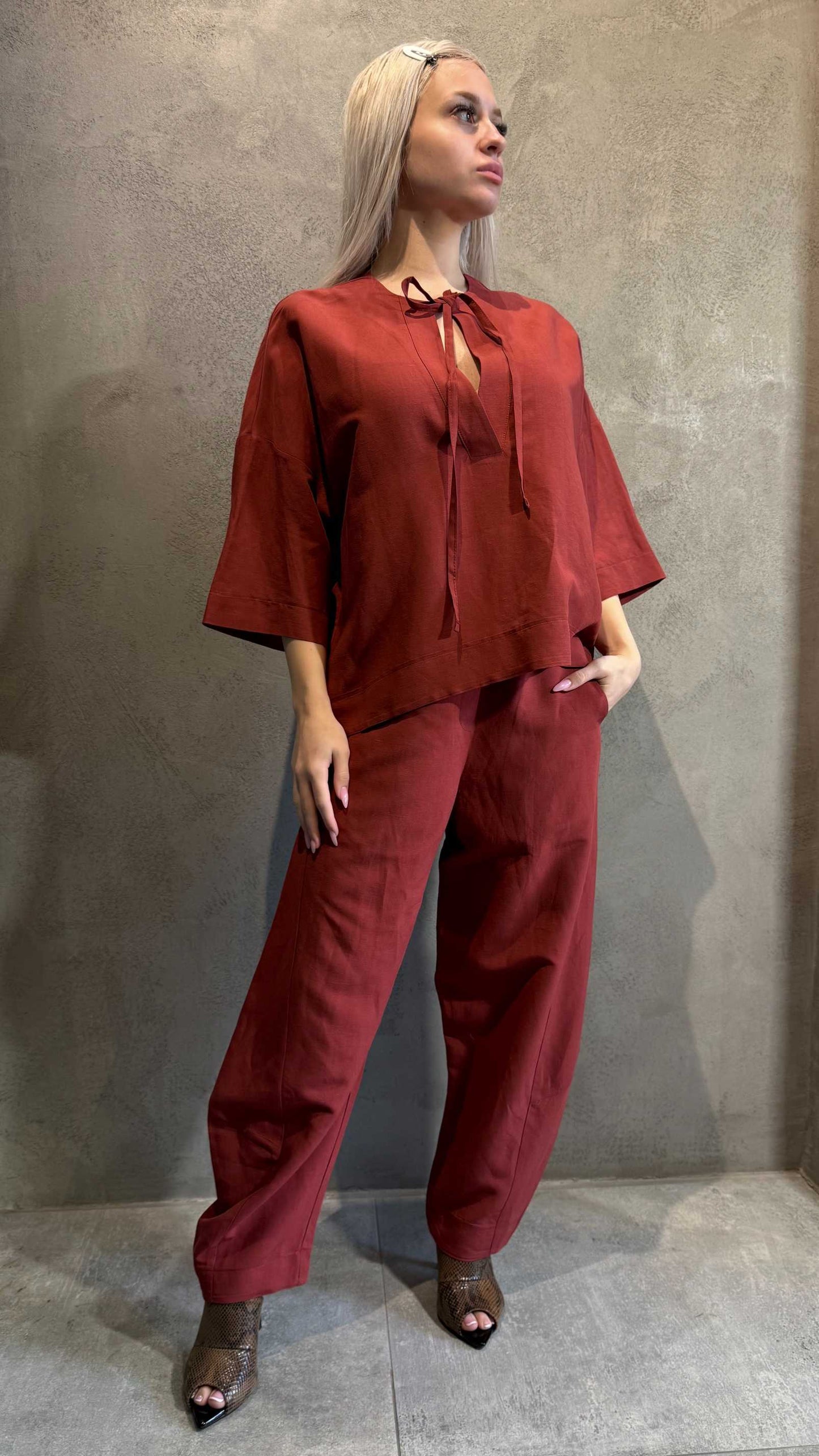 JANAE TUNIC TOP CHILI