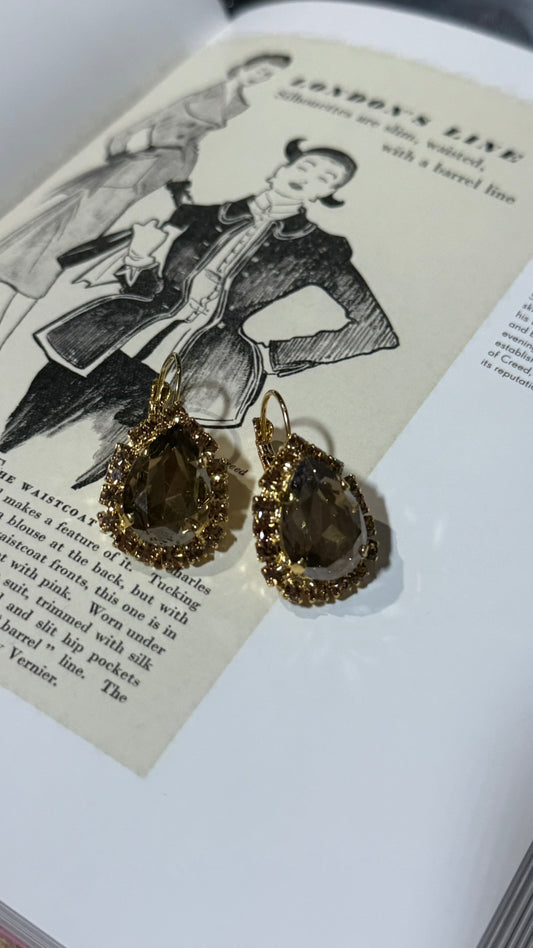 ΣΚΟΥΛΑΡΙΚΙΑ ΔΑΚΡΥ LIGHT BROWN