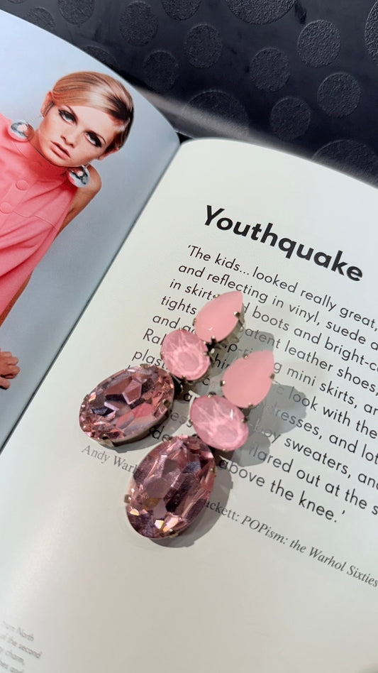 ΣΚΟΥΛΑΡΙΚΙΑ ΚΡΕΜΑΣΤΑ ΜΕ ΟΒΑΛ ΣΤΡΑΣ PINK