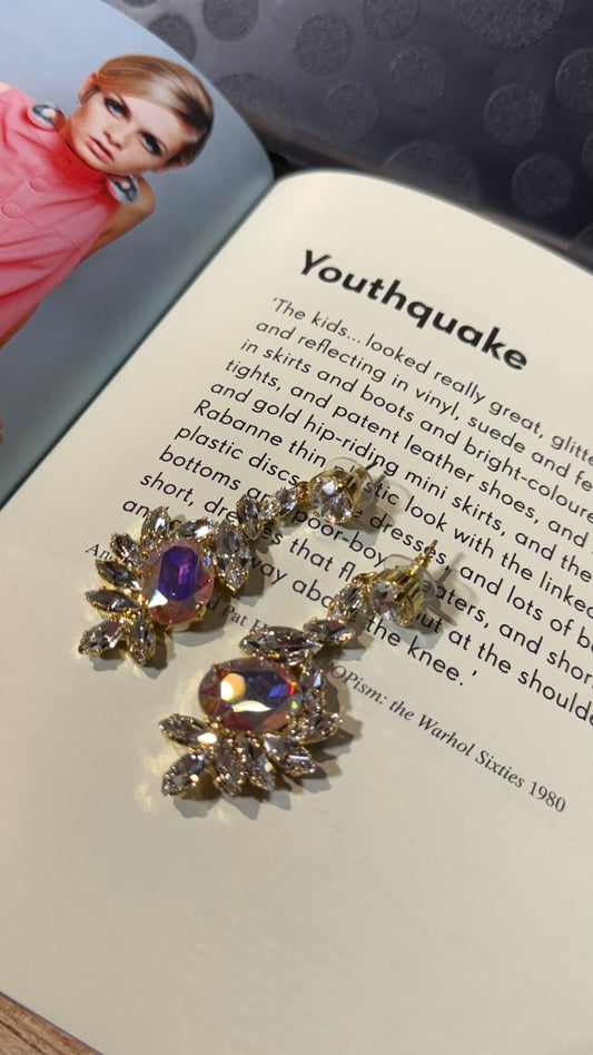 ΣΚΟΥΛΑΡΙΚΙΑ ΚΡΕΜΑΣΤΑ ΣΤΡΑΣ ΣΕ ΔΙΑΦΟΡΑ ΣΧΗΜΑΤΑ ΔΙΑΦΑΝΟ