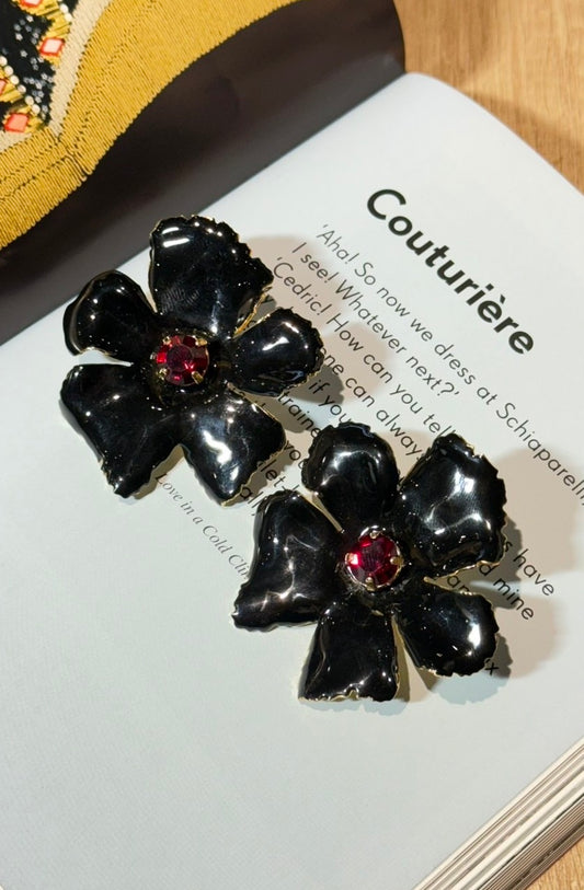 ΚΑΡΦΩΤΑ ΣΚΟΥΛΑΡΙΚΙΑ BLACK CAMELLIA