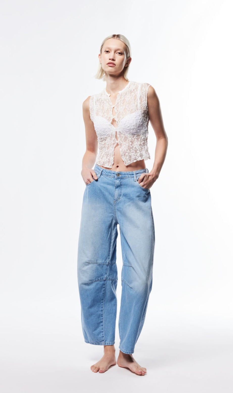 JANIE BARREL LEG JEANS