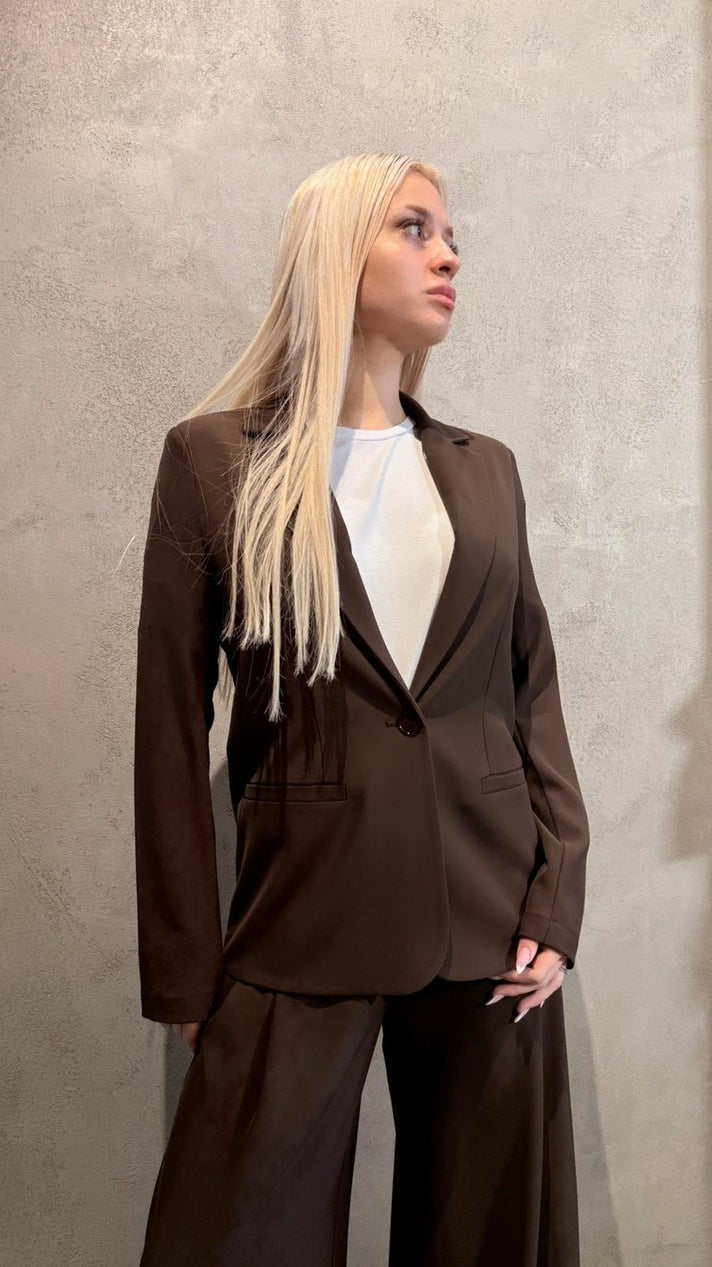 MAKENA SUIT BROWN