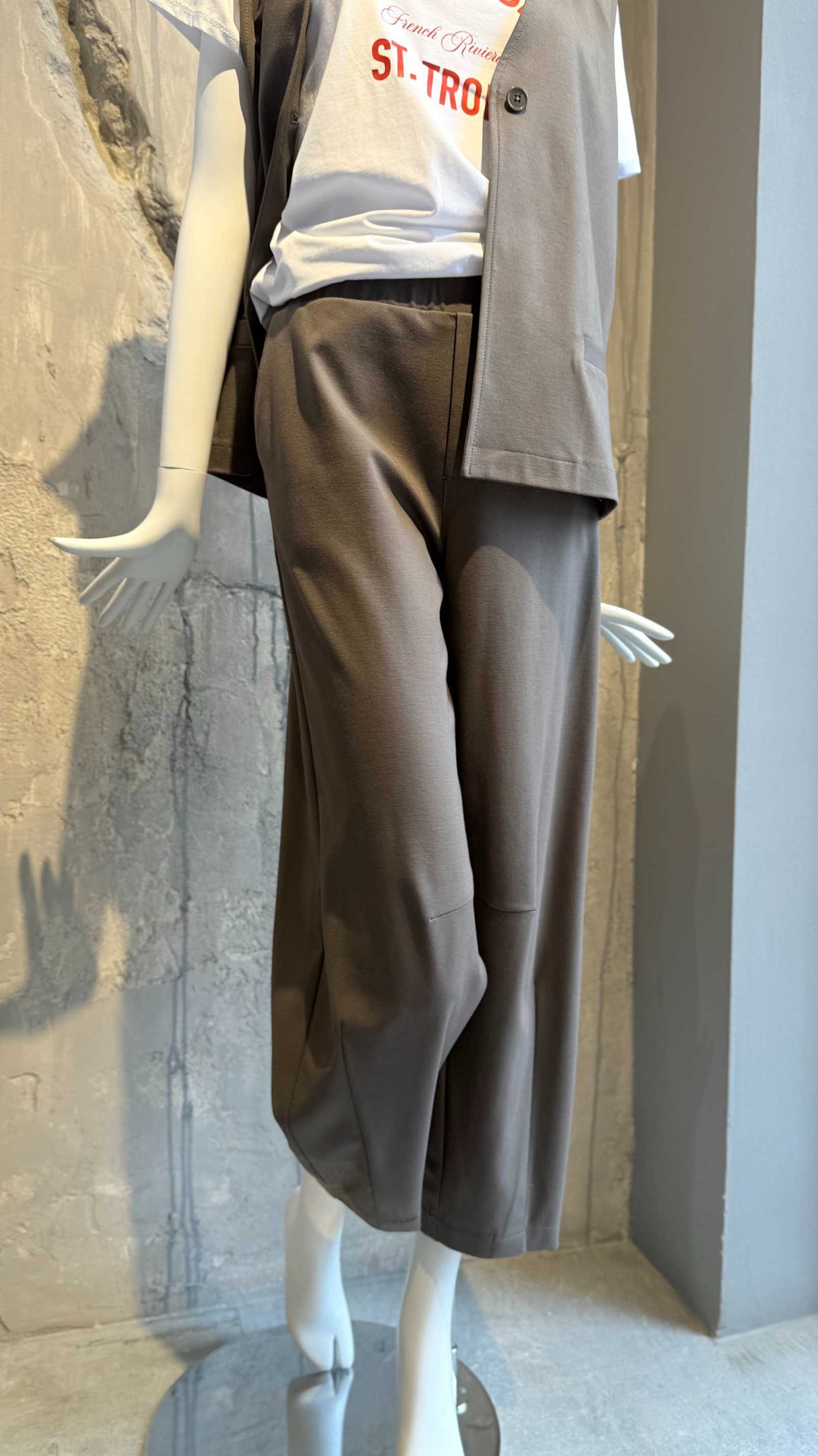 CARMIN SLEEVELESS SET