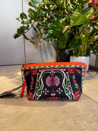 KINDRED POUCH