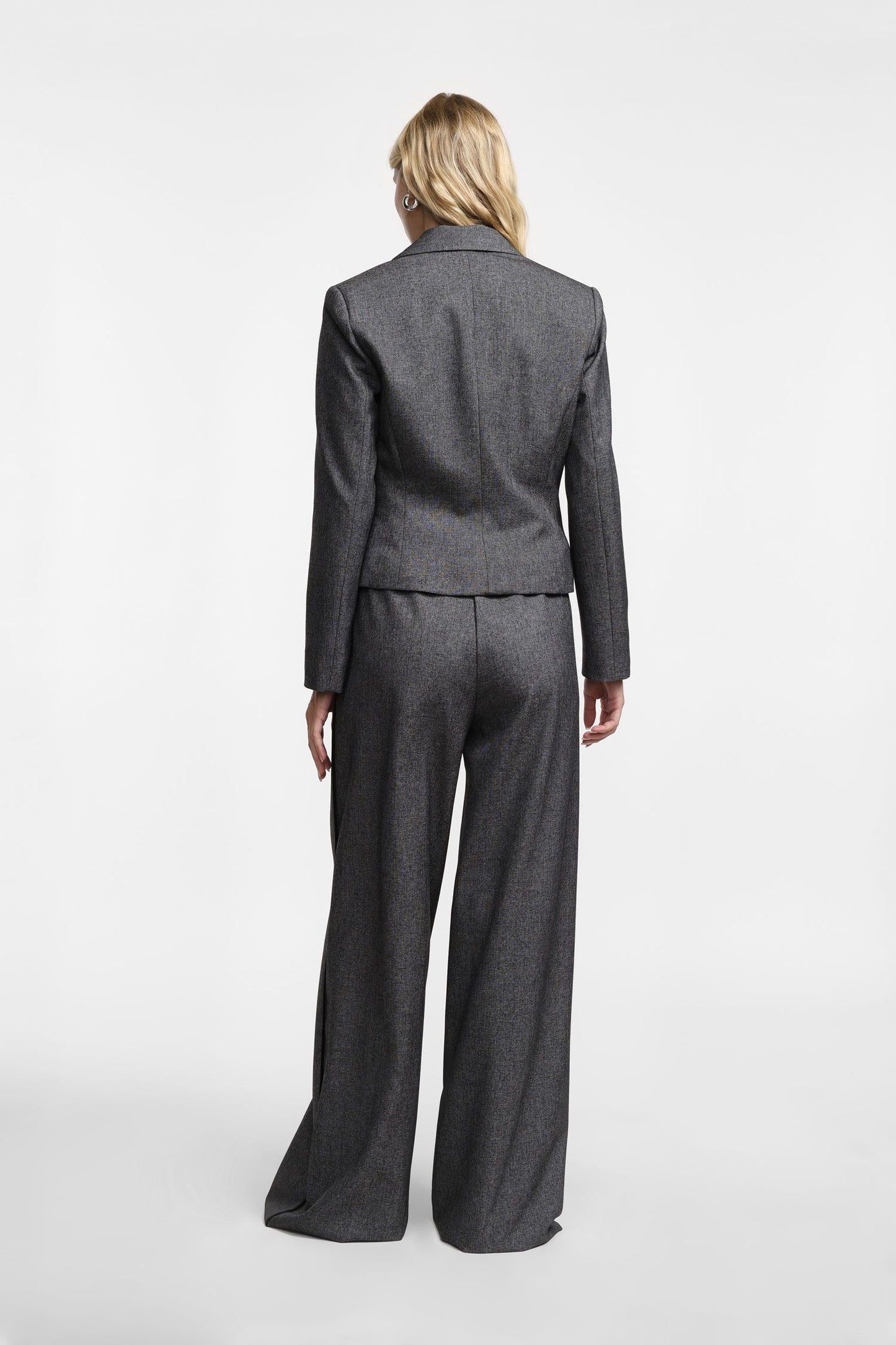 CHARLIE SUIT