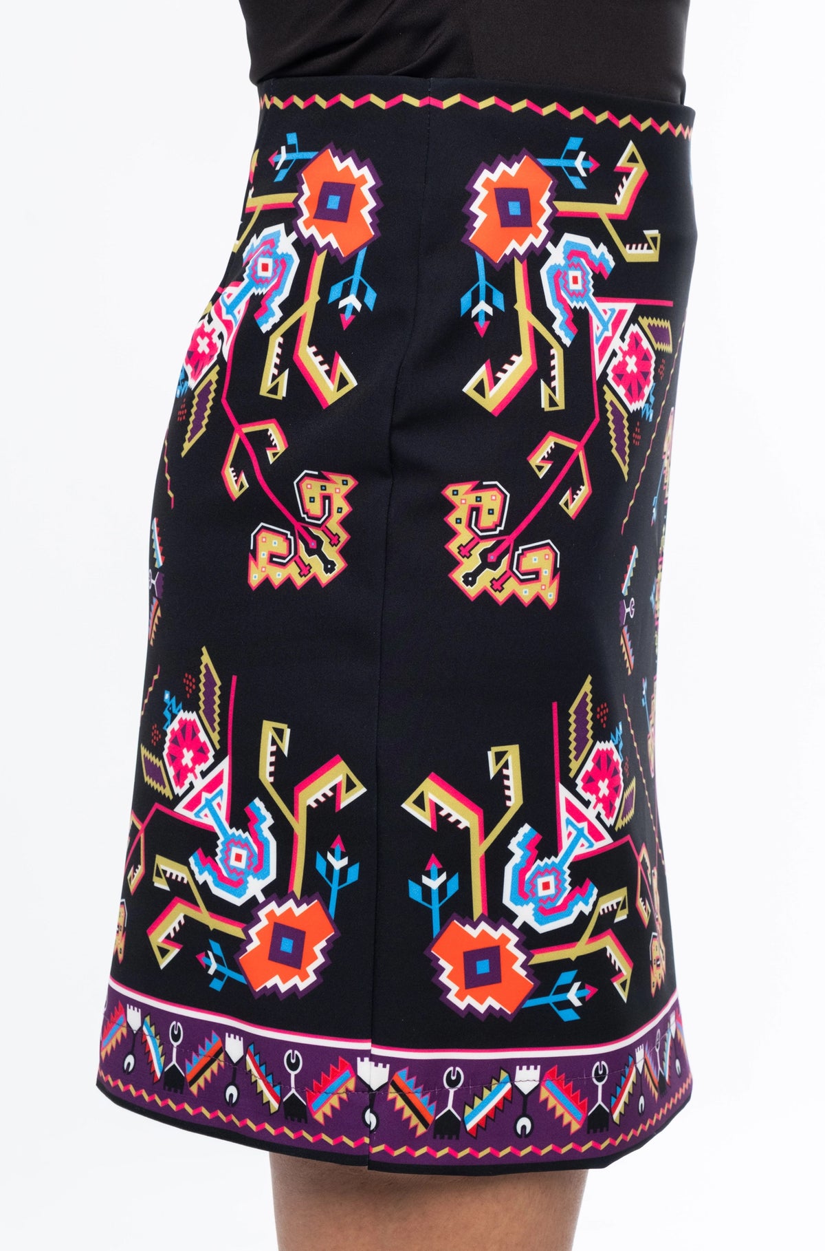 EMBLEM MINI SKIRT