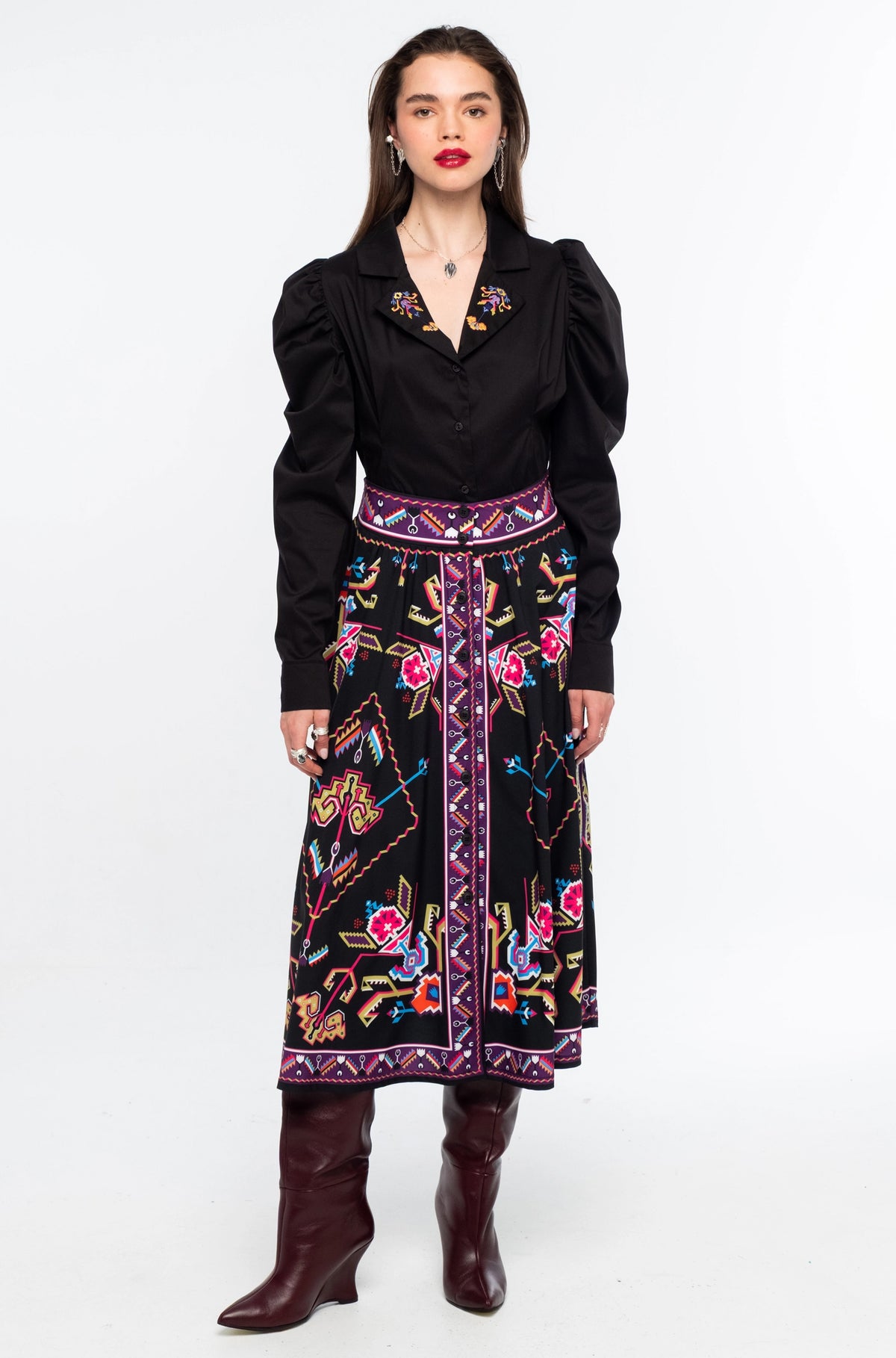 EMBLEM MIDI SKIRT