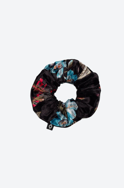 HYDRANGEA SCRUNCHIE